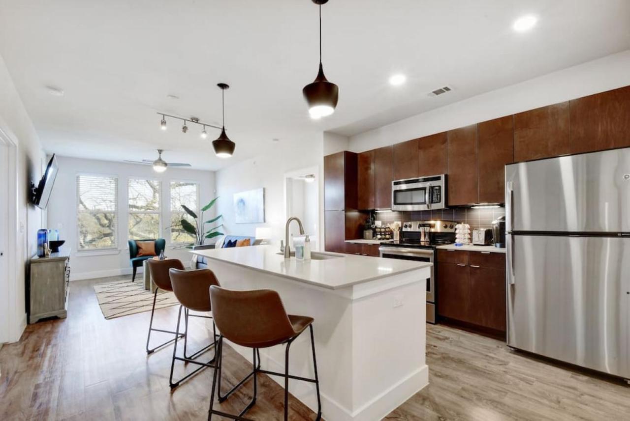 Apartamento 2br Downtown Stellar View Free Parking Wifi Pool *